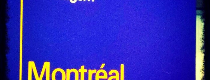 Montréal–Pierre Elliott Trudeau International Airport (YUL) is one of Locais curtidos por Crystal.