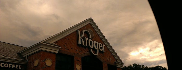 Kroger is one of Lugares favoritos de Terri.