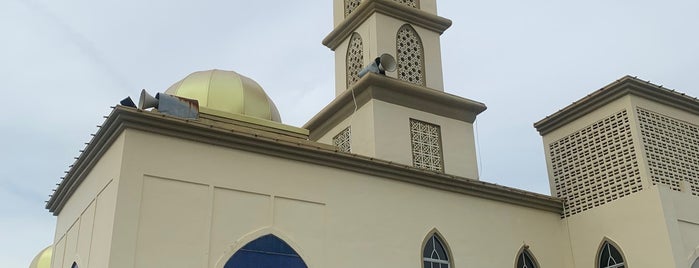 Masjid Al-Aula is one of Masjid & Surau,MY #6.