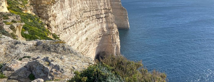 Sanap Cliffs is one of Tonyさんのお気に入りスポット.