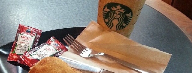 Starbucks is one of Adrianさんのお気に入りスポット.