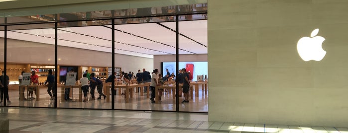 Apple Oxmoor is one of Places I go all the time...