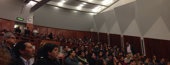 Auditorio de la Facultad de Derecho PUCP is one of Locais curtidos por Patricia.