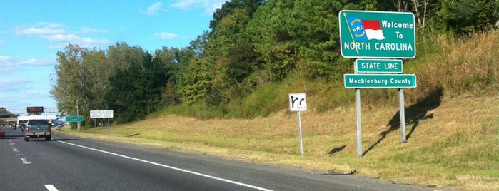 North Carolina / South Carolina Border is one of Tempat yang Disimpan Joshua.