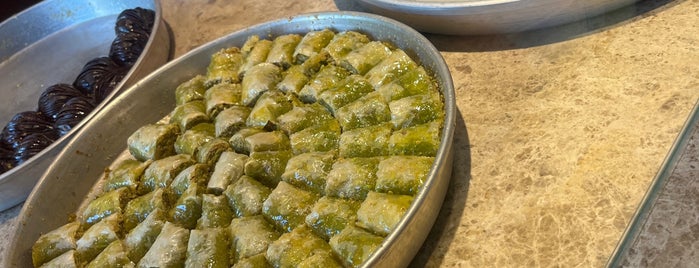 Antepsan Baklava is one of Ayıntapta yemek.