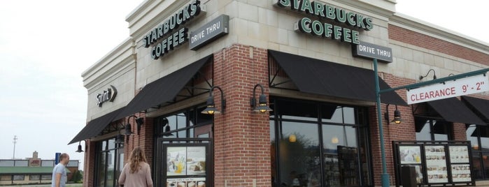 Starbucks is one of Orte, die James gefallen.