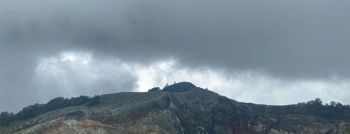 Kelimutu Peak is one of Asia.