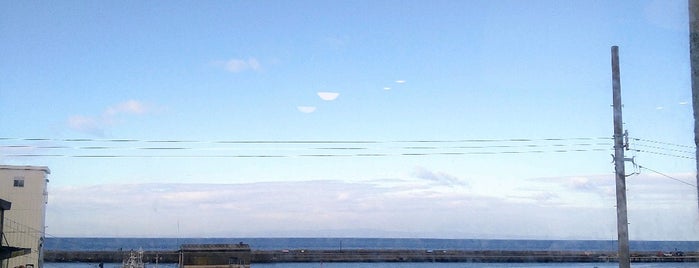 魚津港 is one of 富山県.