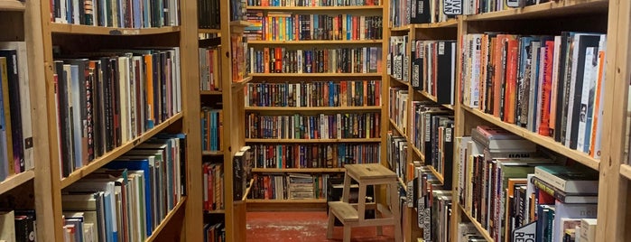 Lamplight Books is one of Bookshops - US West.