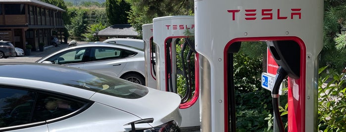 Tesla Supercharger Chambéry Barberaz is one of Tesla France CH B.