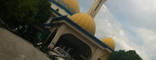 Masjid Al-Muhtadin is one of Masjid & Surau, MY #1.