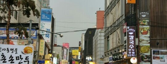 Insa-dong is one of Seoul.