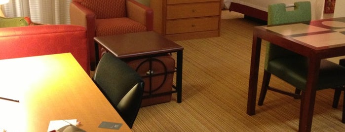 Residence Inn Saddle River is one of Locais curtidos por Lizzie.