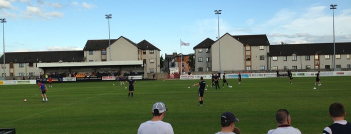 Clachnacuddin FC is one of イギリス.