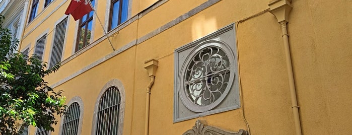 Galileo Galilei İtalyan Lisesi is one of ÜSKÜDAR_İSTANBUL.