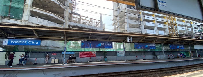 Stasiun Pondok Cina is one of Stations.