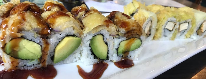 Blue Sushi Sake Grill is one of Tempat yang Disukai Debbie.