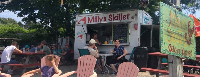 Milly's Skillet is one of สถานที่ที่ Ronnie ถูกใจ.