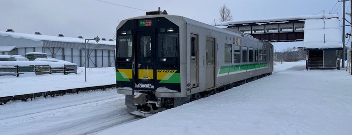 剣淵駅 is one of JR 홋카이도역 (JR 北海道地方の駅).