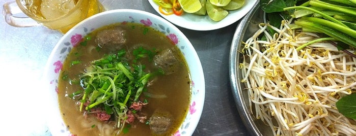 Phở Lệ is one of CrazyAzn's guide to Ho Chi Minh City's hot spots!.