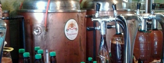 Гуцульська пивоварня «Микуличин» is one of Viktoriyaさんのお気に入りスポット.