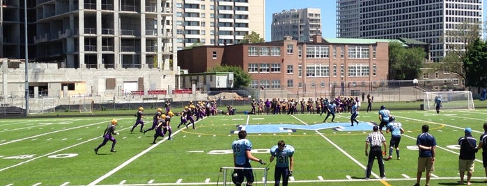 St. Michael's College Field is one of Lieux qui ont plu à Annuh.