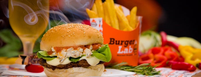 Burger Lab is one of Cassiano 님이 저장한 장소.