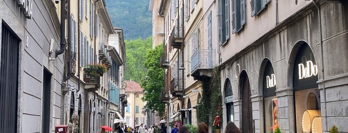 laFeltrinelli is one of Como.