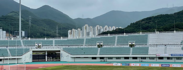 Yangsan Sports Complex is one of Beautiful&Delicious Life.