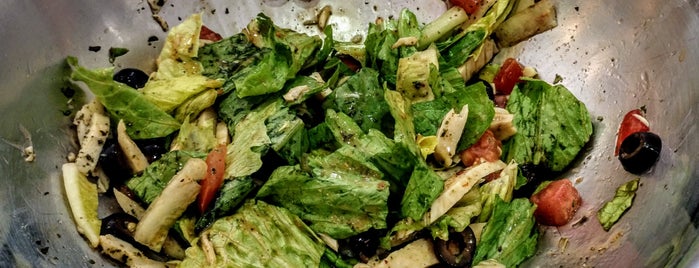 Day Light Salads is one of Ensaladas.