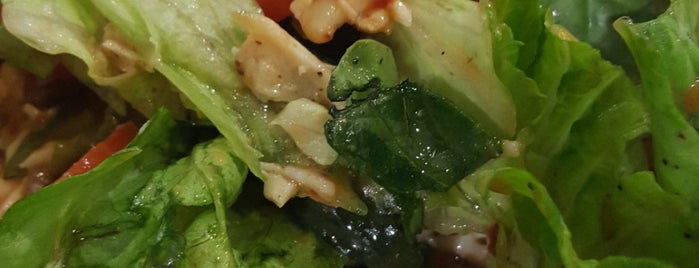 Day Light Salads is one of Lieux qui ont plu à Sinué.