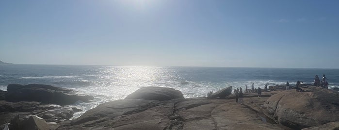 Pedra de Abalar is one of Costa da Morte en 2 días.