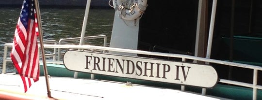 Friendship IV is one of Lieux qui ont plu à Lizzie.