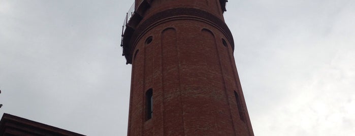 Torre de les Aigües del Poblenou is one of Esteve'nin Beğendiği Mekanlar.