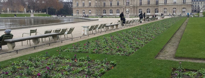 Luxembourg Garden is one of Paris.