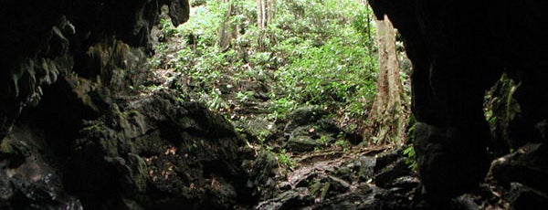 Cueva Alfredo Jahn is one of Monumentos Naturales de Venezuela.