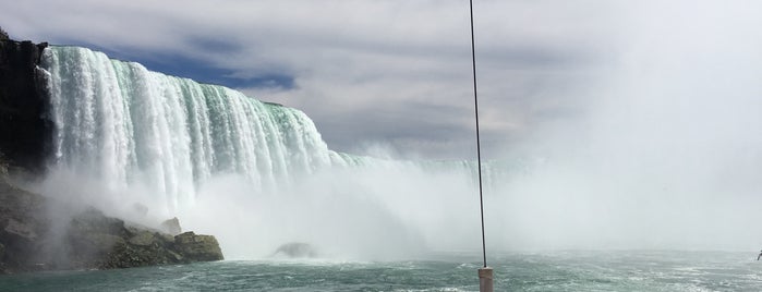 Niagara Falls (Canadian Side) is one of Juan’s Liked Places.