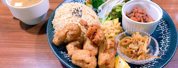 菜食バルあじゅ is one of Vegetarian Japan.