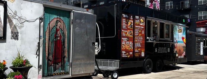 Zocalo Food Park is one of Up Nort'.