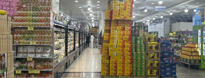 AL Rasheed Markets                                              اسواق و حلويات الرشيد is one of Riyadh.