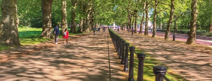 Грин-парк is one of London.