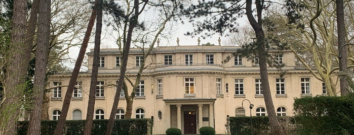 Haus der Wannsee-Konferenz | House of the Wannsee Conference is one of Berlin pending 0.