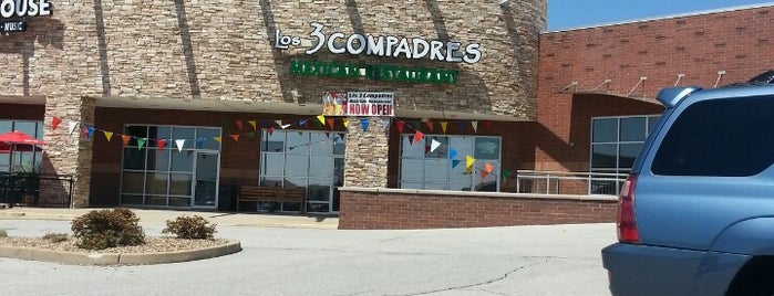 Los 3 Compadres is one of สถานที่ที่ Cindy ถูกใจ.