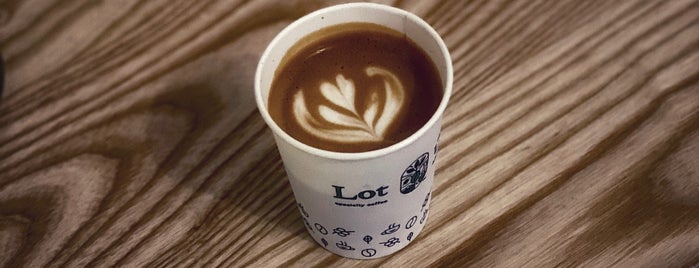 Lot Specialty Coffee is one of مقاهي الشرق (الربوه/الروابي/الريان).
