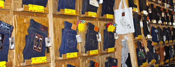 Take 5 日本アメカジ専門店 is one of Denim.