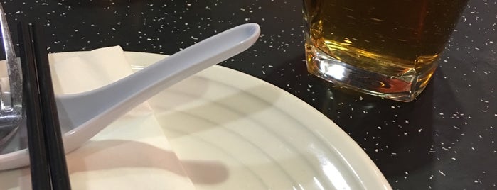 Chopstick Asian Cuisine is one of Lugares favoritos de Gajtana.
