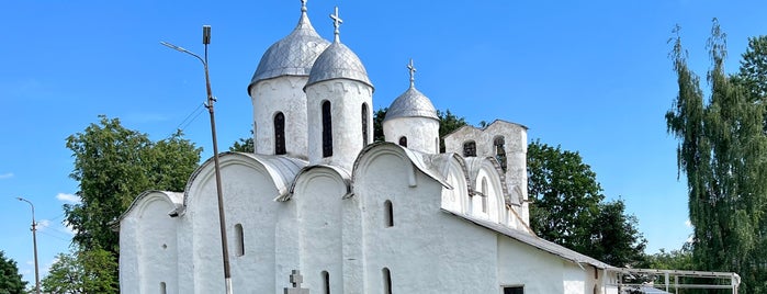 Храм Рождества Иоанна Предтечи is one of Церкви Пскова.