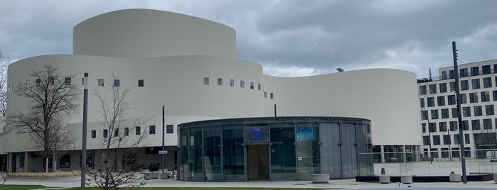 Düsseldorfer Schauspielhaus is one of Düsseldorf 🇩🇪.