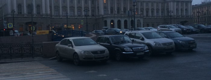 Mariinsky Palace / Legislative Assembly of St Petersburg is one of 9 Анекдоты из "жизни" и Жизненные "анекдоты"!!!.