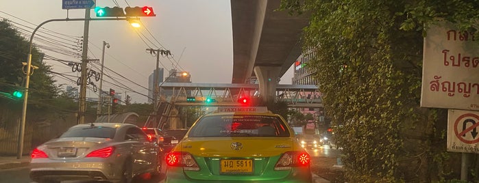 Sukhumvit 101/1 Junction is one of For Street.